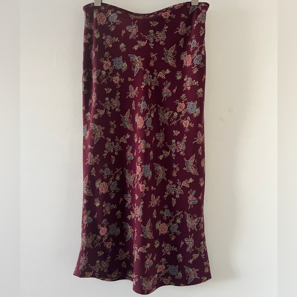 Free People | vintage (90s) | satin crepe midi skirt 🦋